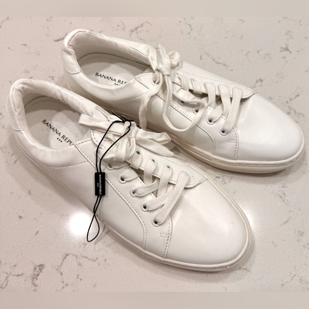 Banana Republic Classic White Leather Sneakers New Size 9